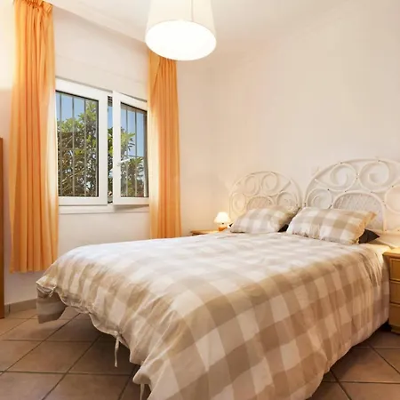 Oasis By Villa Marbella
